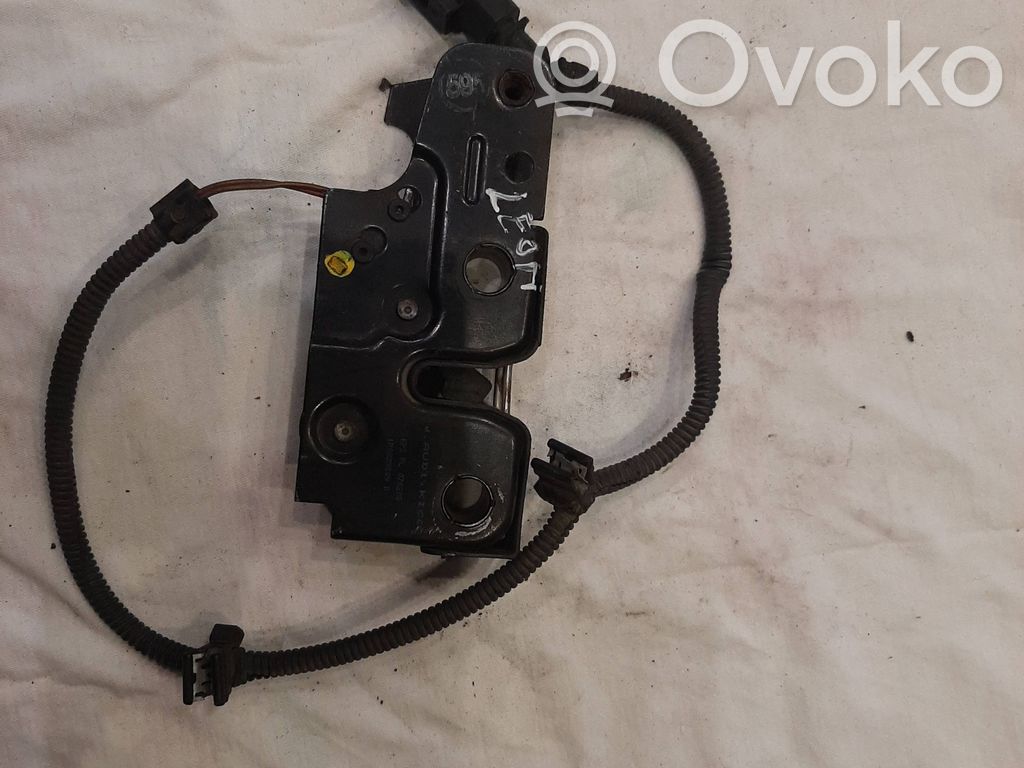Seat Leon (1P) Serrure de capot 