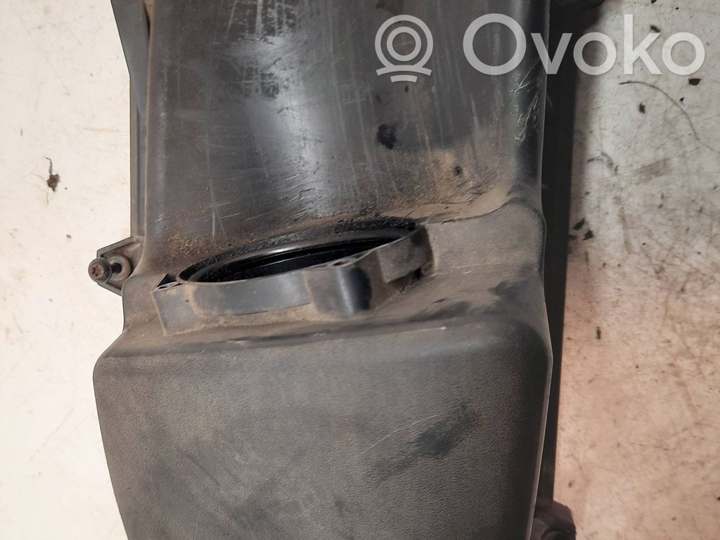 Ford Focus Air filter box 