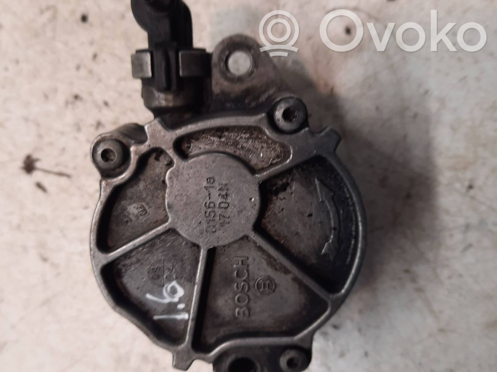 Ford Focus Vacuum pump 