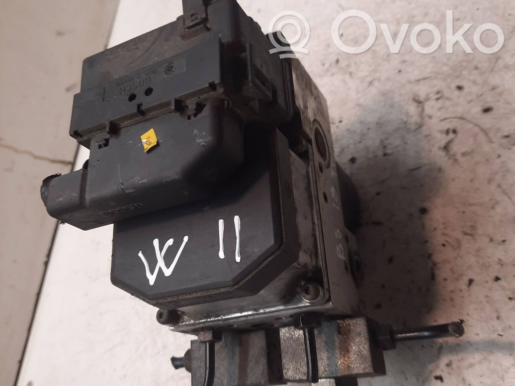 Volkswagen PASSAT B5 Bomba de ABS 