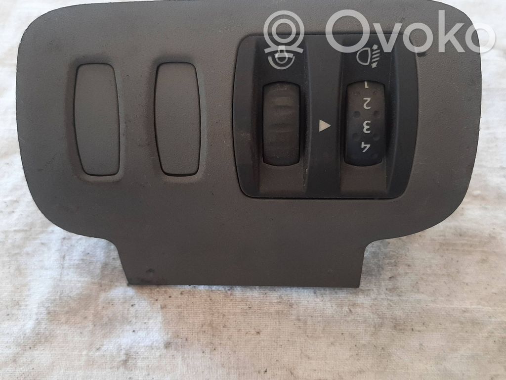 Renault Scenic II -  Grand scenic II Headlight level height control switch 