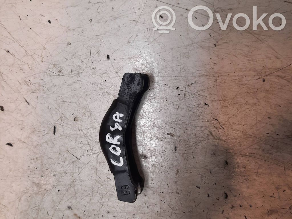 Opel Corsa D Fuel Injector clamp holder 