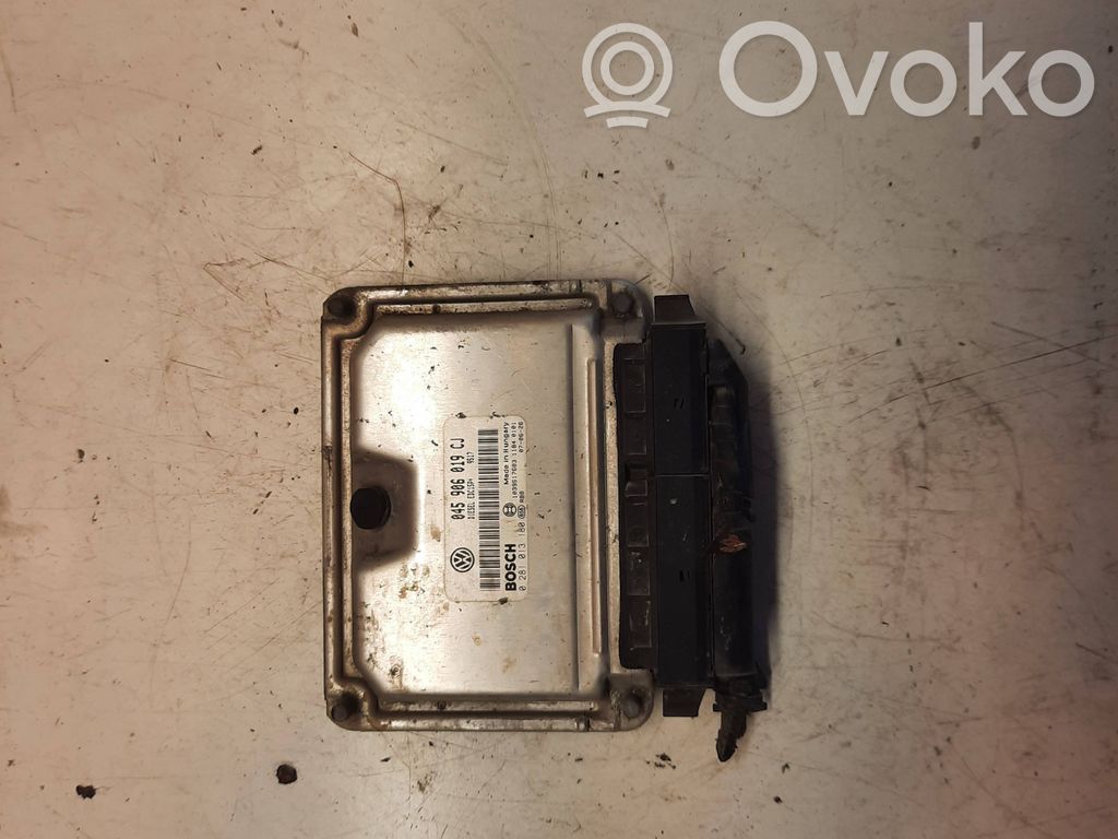 Engine control unit/module   045906019CJ,0281013180,1039S17683