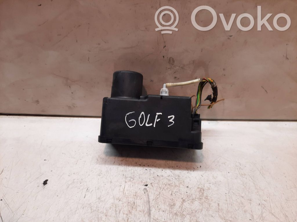 Volkswagen Golf III Vacuum pump 