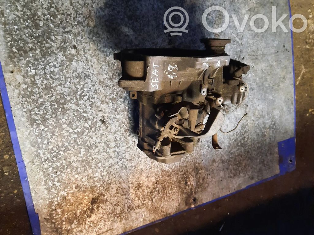 Seat Toledo II (1M) Caja de cambios manual de 5 velocidades 