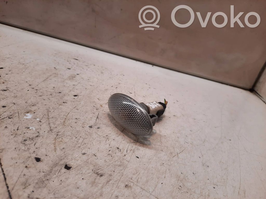 Peugeot 307 Front fender indicator light 