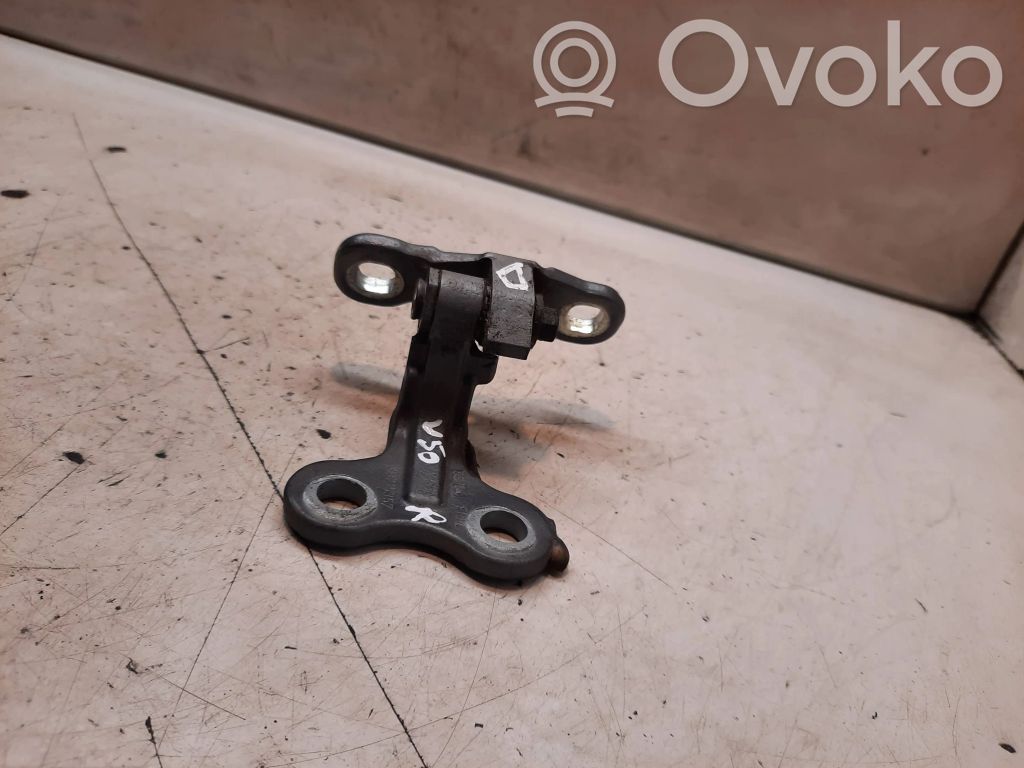 Volvo V50 Front door lower hinge 