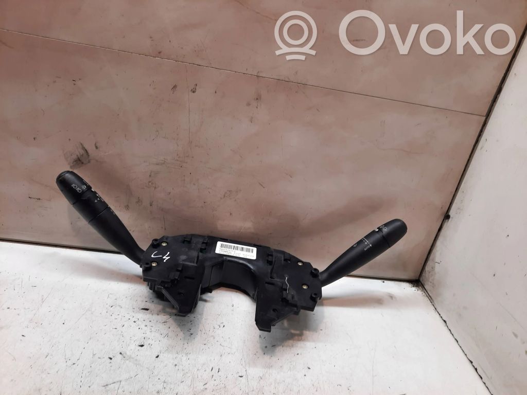 Citroen C4 I Interruptor/palanca de limpiador de luz de giro 