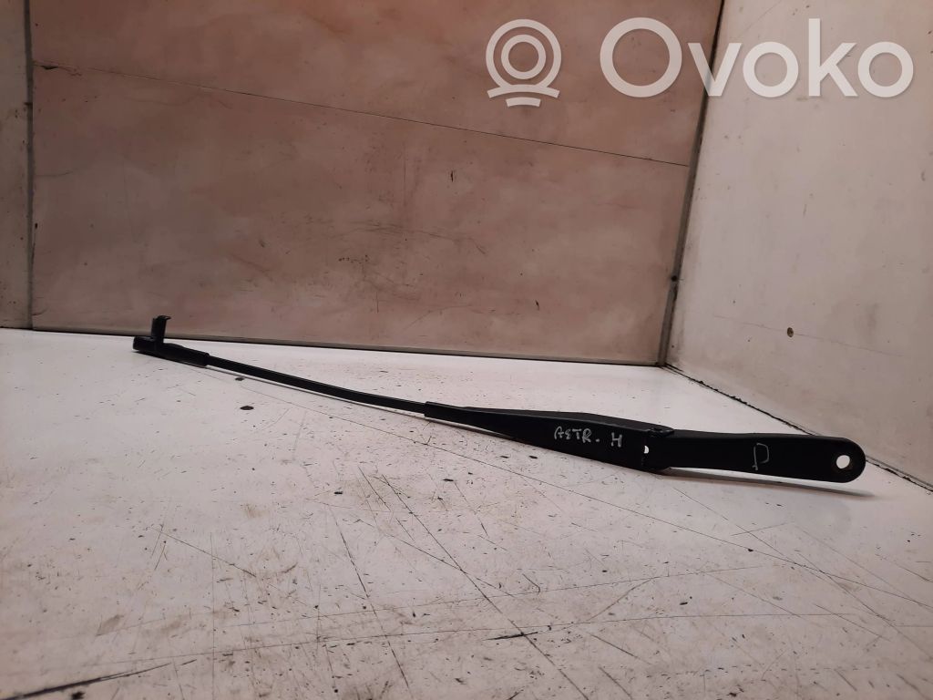 Opel Astra H Front wiper blade arm 