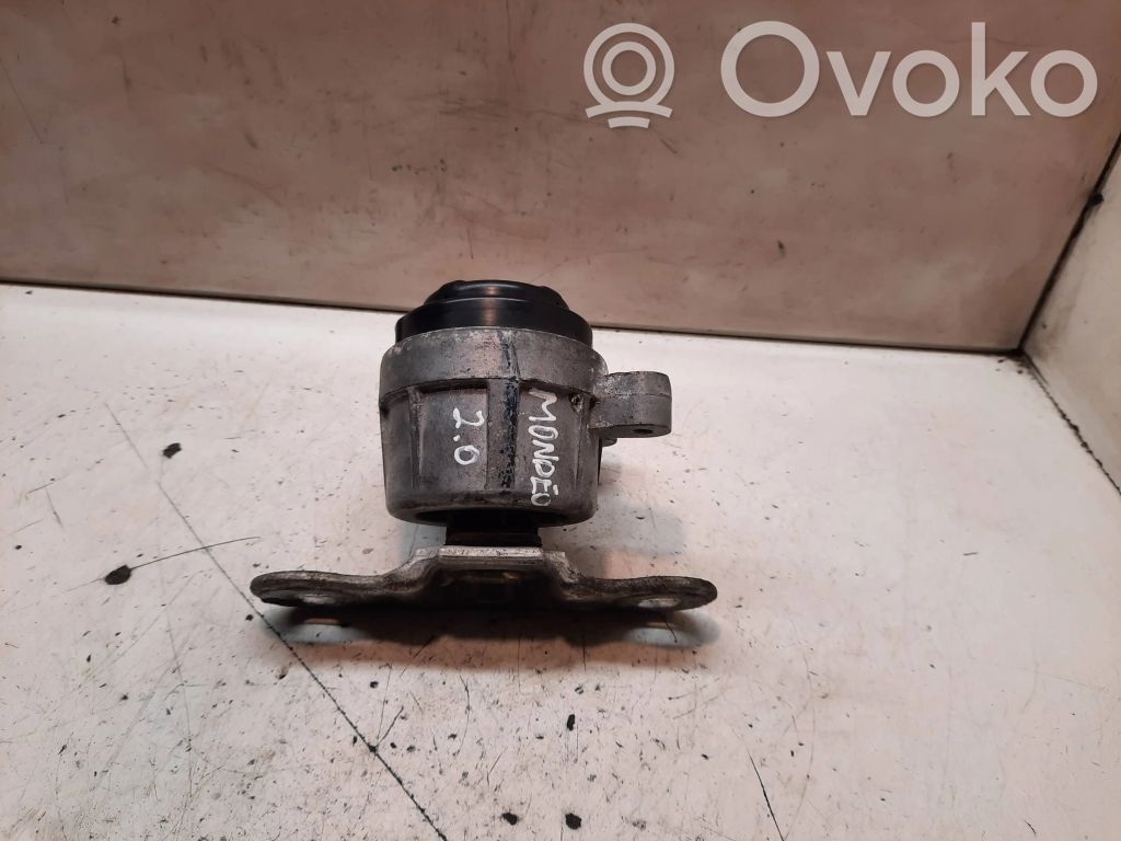 Ford Mondeo Mk III Engine mount bracket 