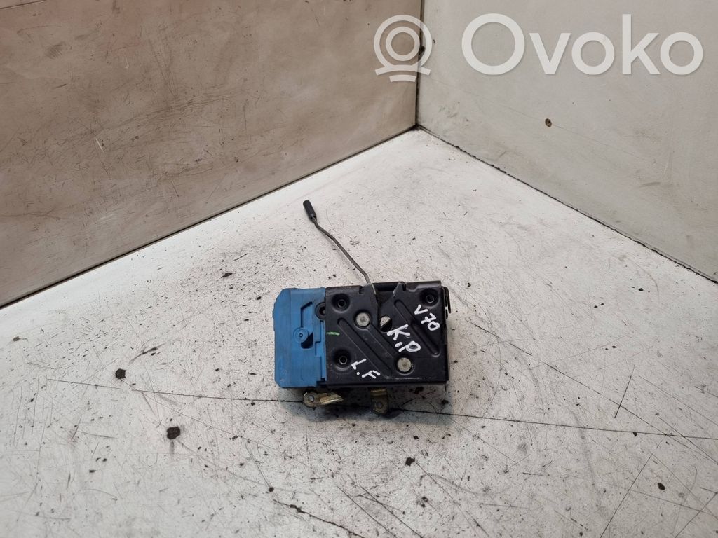 Volvo V70 Priekšpusē slēdzene 
