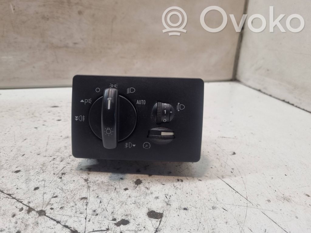 Ford Focus Light switch 