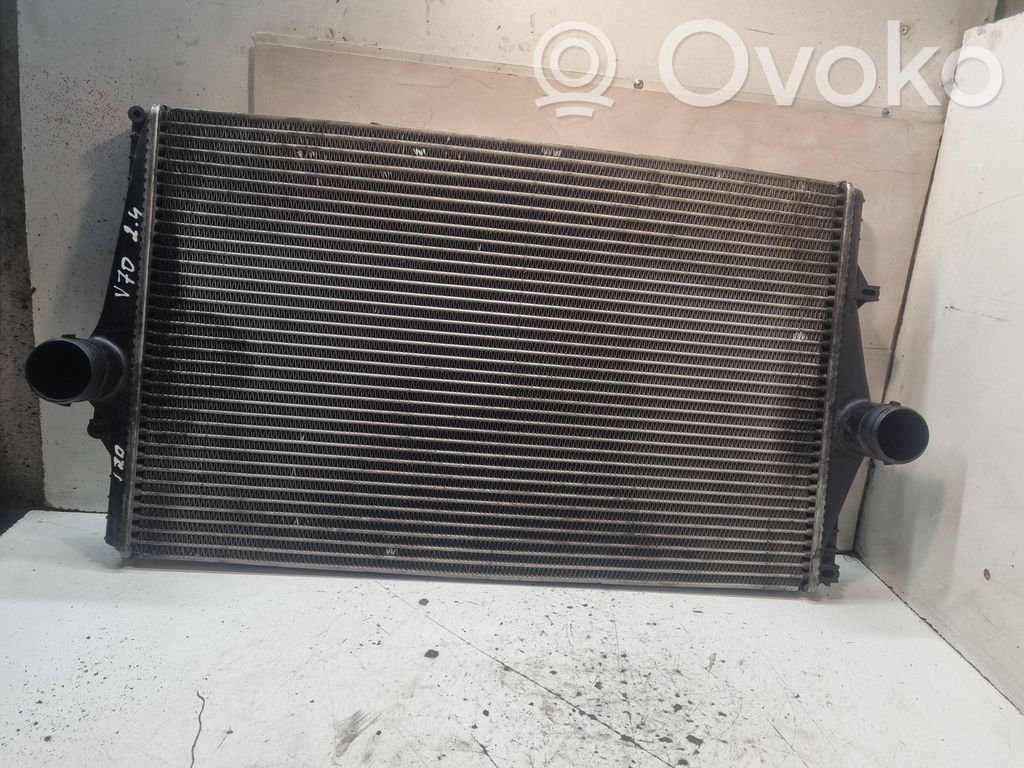 Volvo V70 Interkūlerio radiatorius 