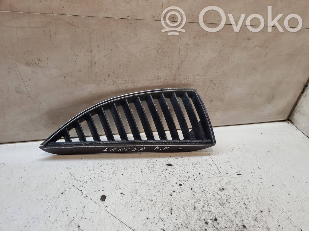 Kühlergrill   MN126877
