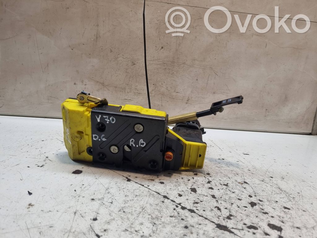 Volvo V70 Rear door lock 