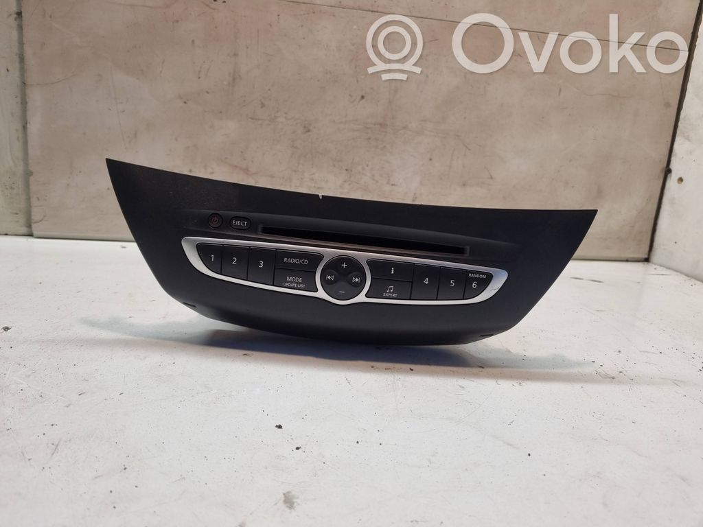 Renault Laguna II Radio/CD/DVD/GPS head unit 