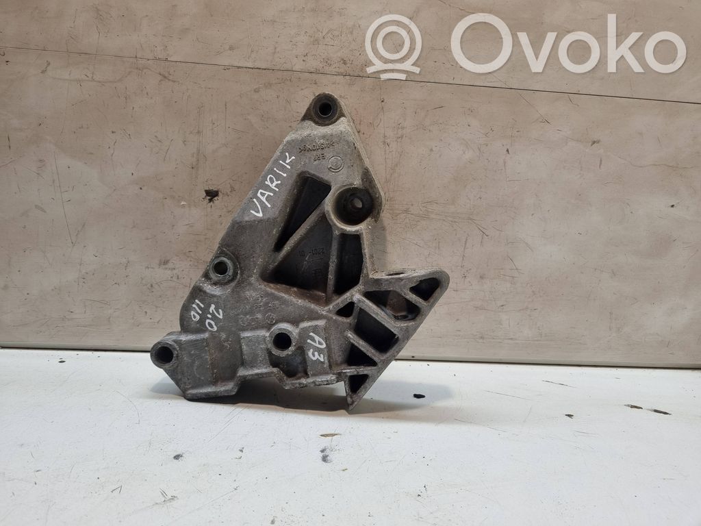 Audi A3 S3 8P Engine mounting bracket 