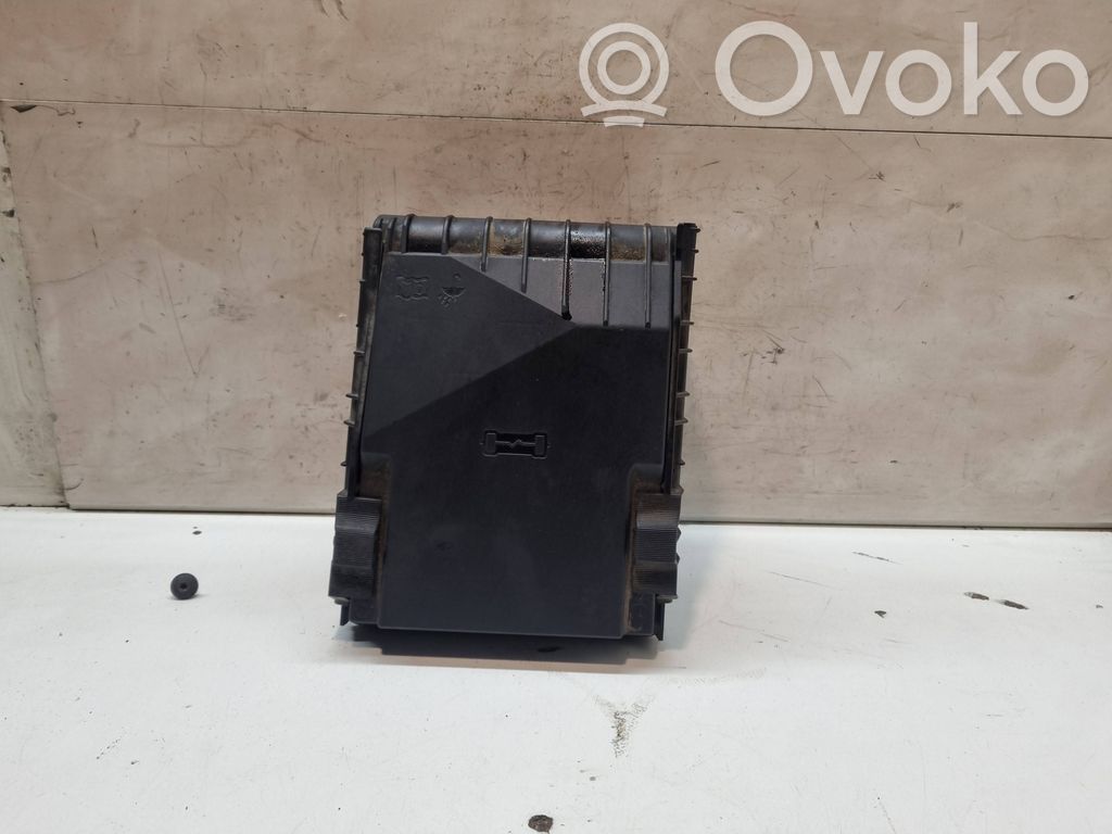 Volkswagen Golf V Coperchio scatola dei fusibili 