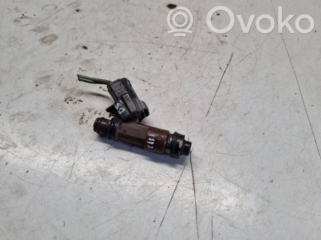Subaru Outback Polttoainesuutin 