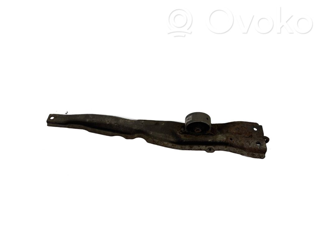 Engine mount bracket