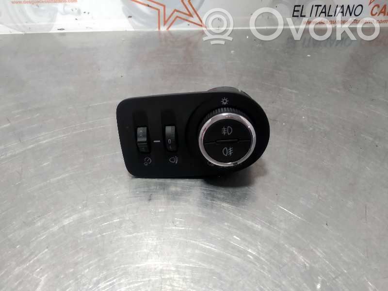 Opel Astra K Panelės apšvietimo reguliavimo jungtukas 