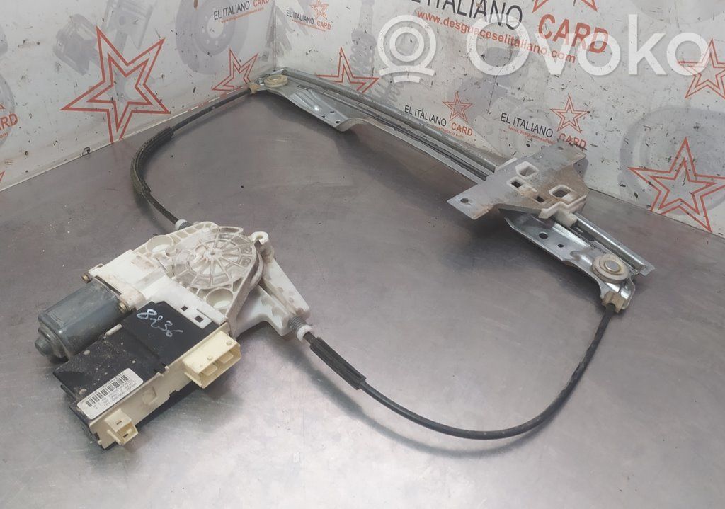Front door manual window regulator