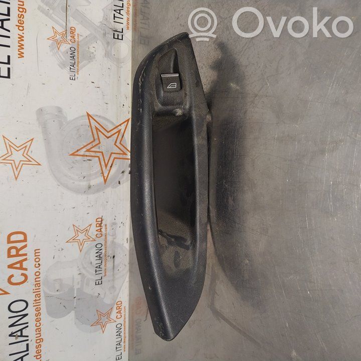 Ford Focus Electric window control switch 