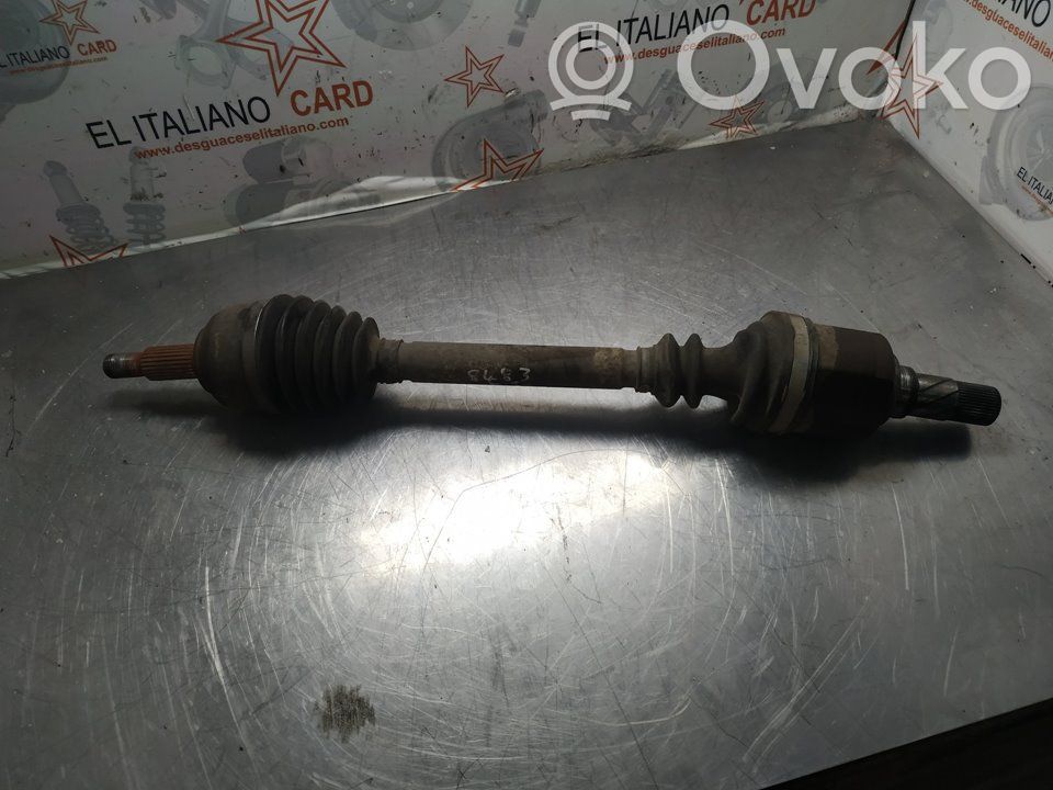 Etuvetoakseli   8483