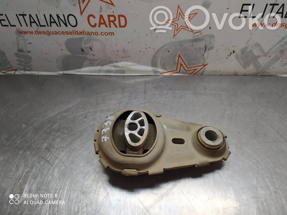 Renault Fluence Soporte de montaje del motor 