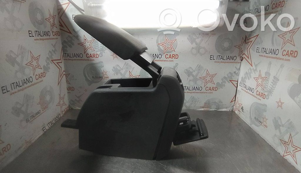 Volkswagen Jetta V Reposabrazos 