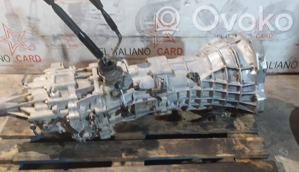 Nissan PickUp Mechaninė 5 pavarų dėžė 
