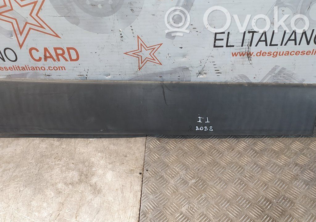 Opel Vivaro Bottom trim 