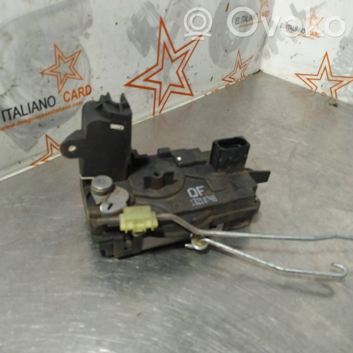 Opel Zafira B Etuoven lukko 