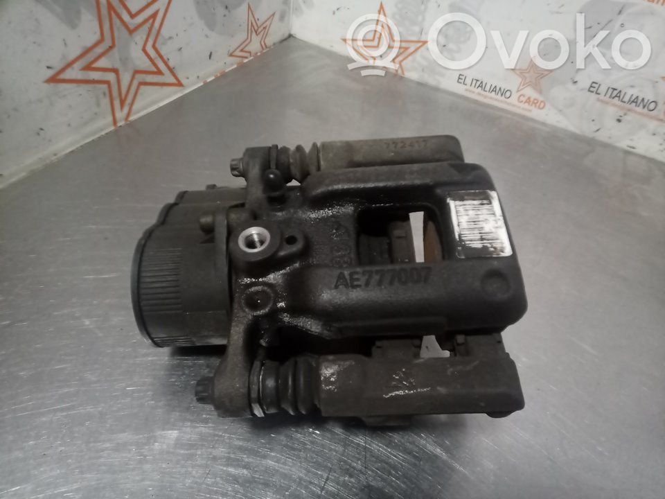Opel Combo E Supporto della pinza del freno posteriore 