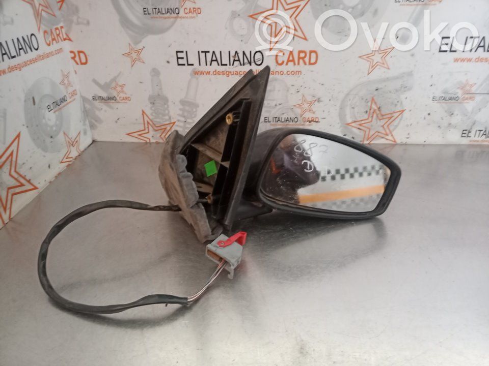 Fiat Stilo Front door electric wing mirror 