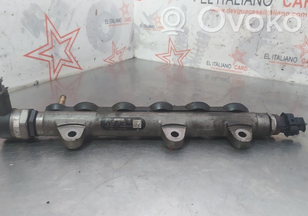 Rampa inyectora   8200842432,9273