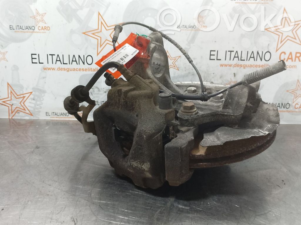Mangueta de dirección de rueda delantera   6764443