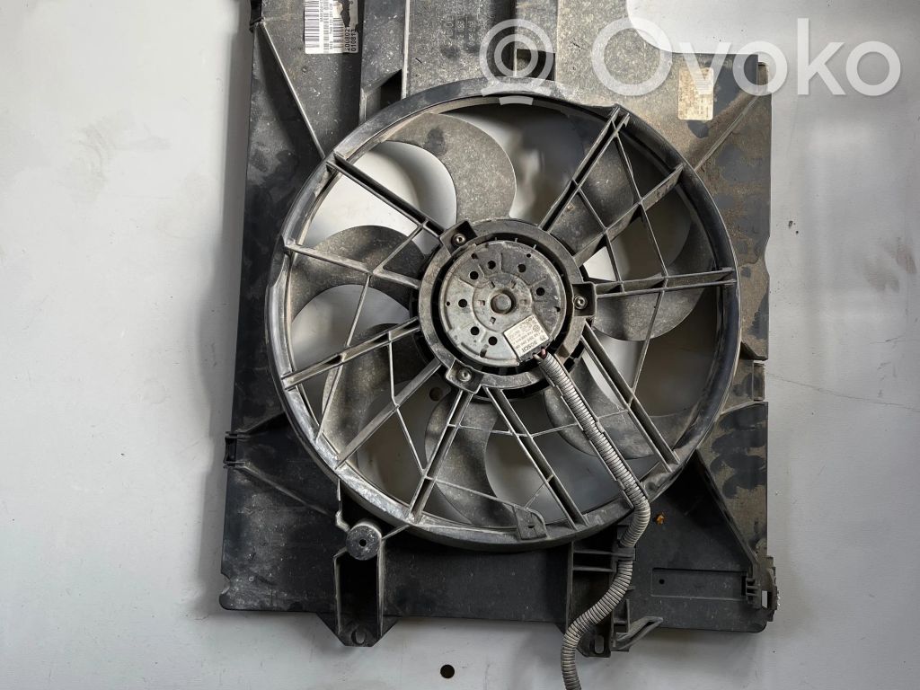 Volkswagen Transporter - Caravelle T5 Radiator cooling fan shroud 