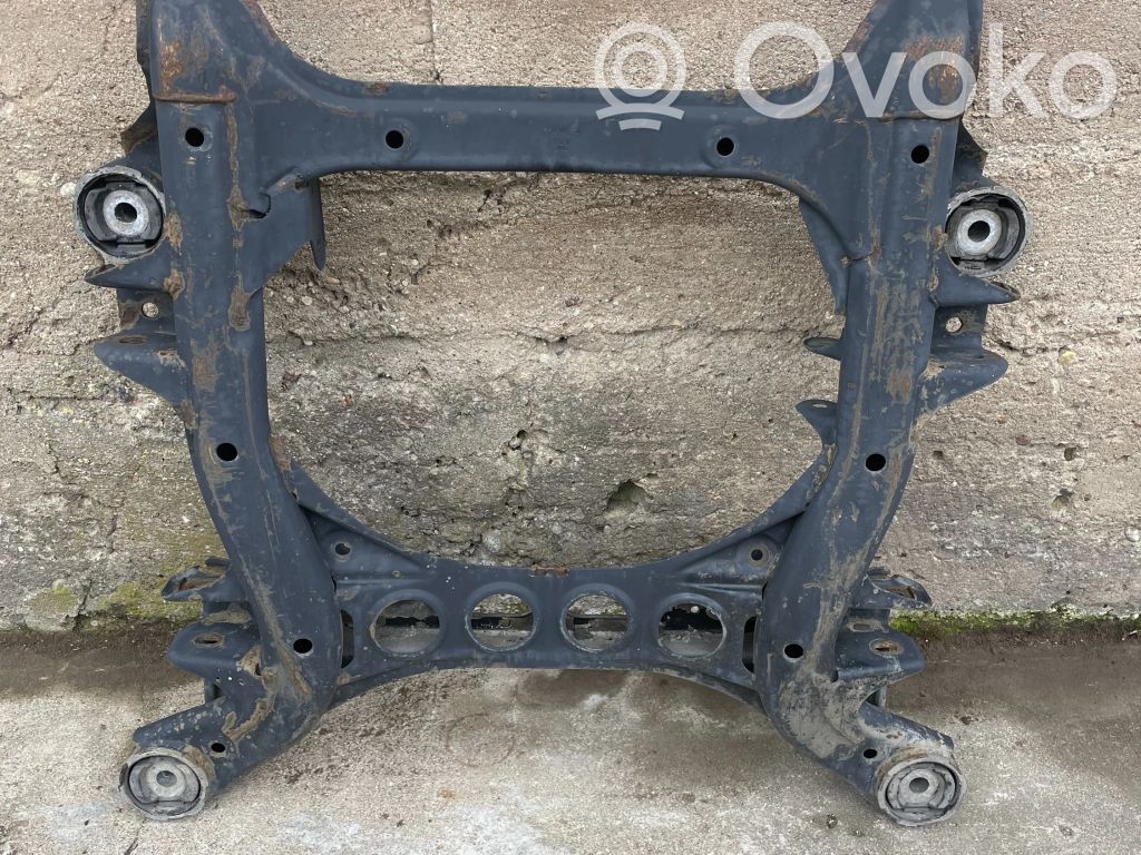 Volkswagen Touareg II Front subframe 