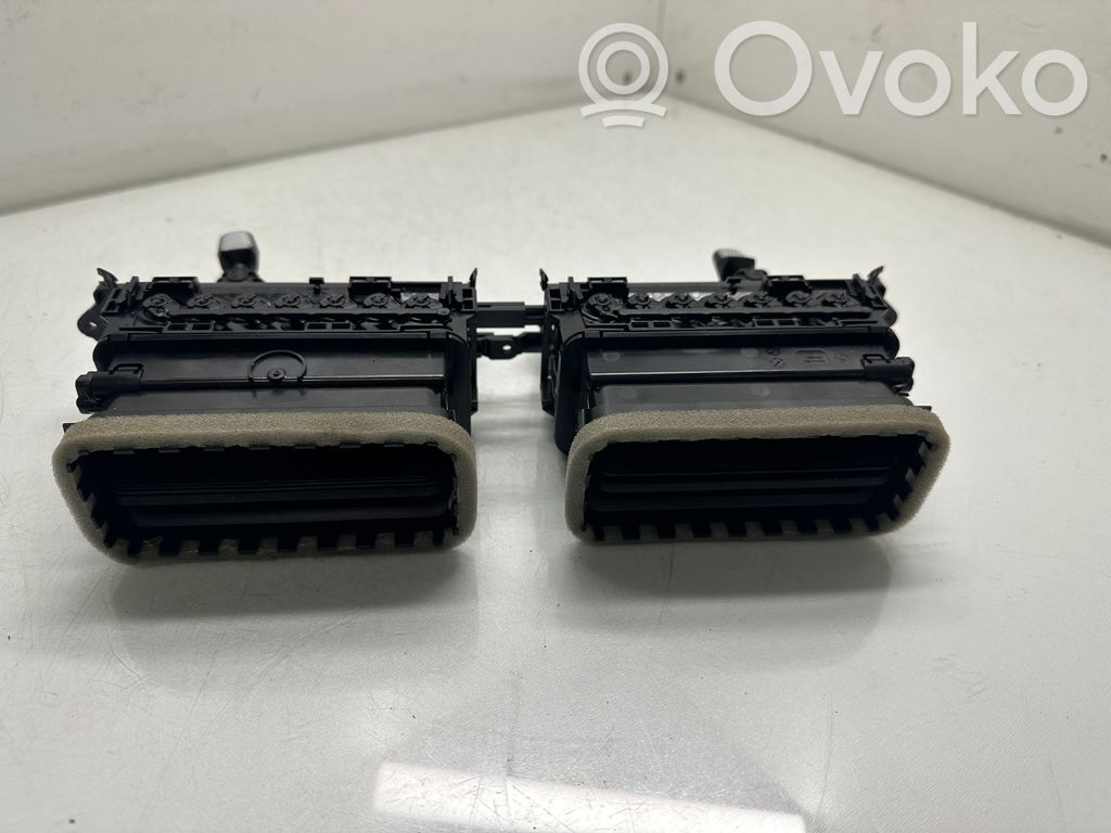 BMW X5 G05 Dash center air vent grill 