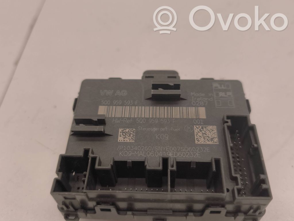 Volkswagen Tiguan Door control unit/module 