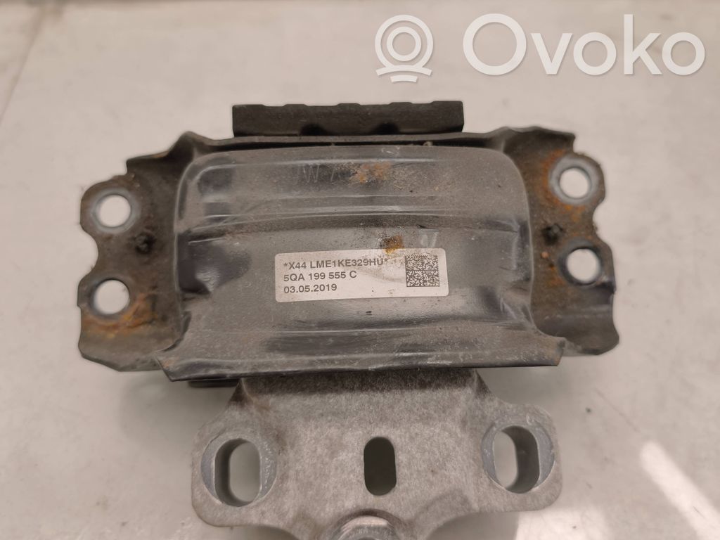 Engine mount bracket   5QA199555C