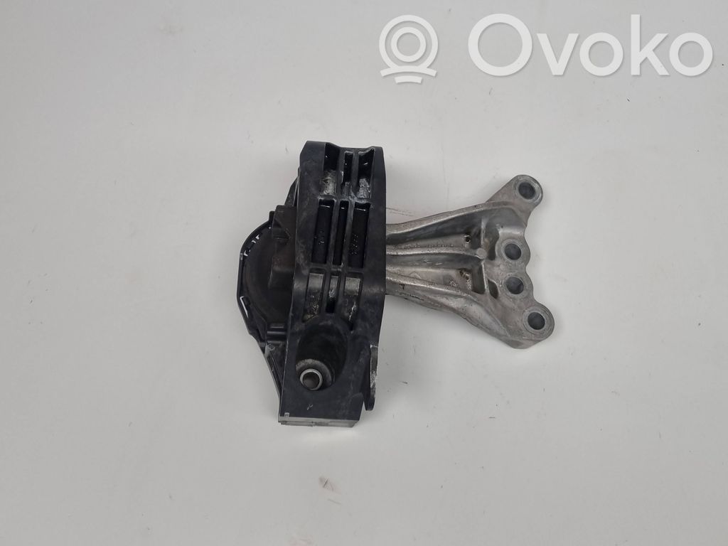 Peugeot 208 II Engine mount bracket 