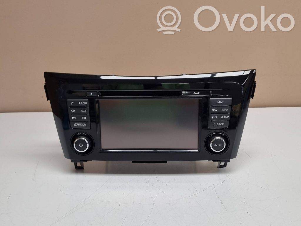 Nissan Qashqai Panel / Radioodtwarzacz CD/DVD/GPS 