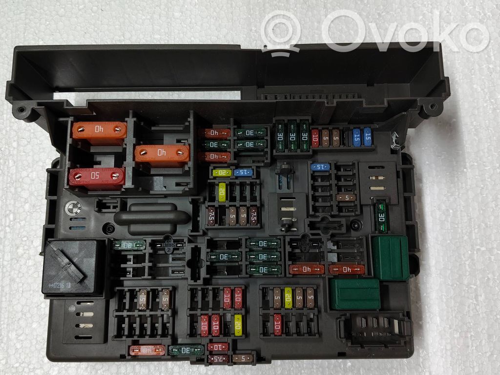 BMW 1 E81 E87 Fuse module 