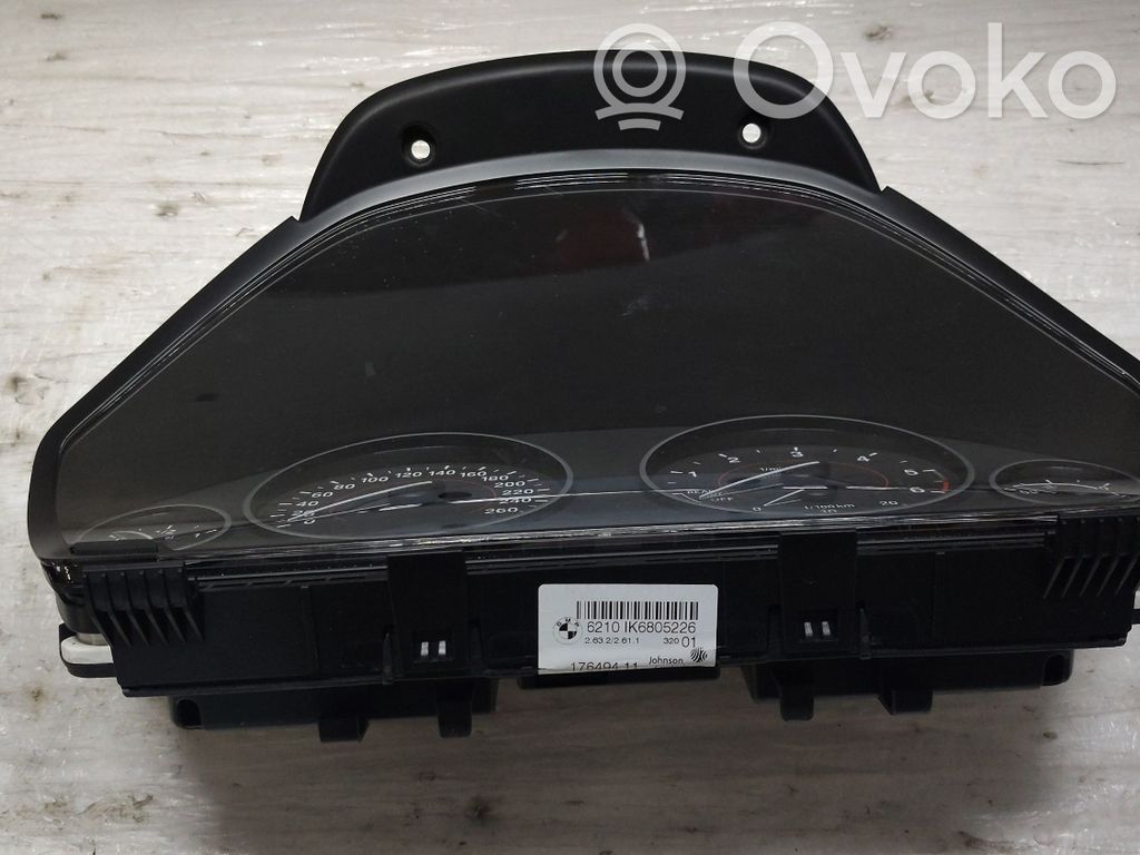 Speedometer (instrument cluster)   176494,26322611