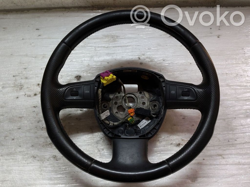 Audi A3 S3 8P Ohjauspyörä 