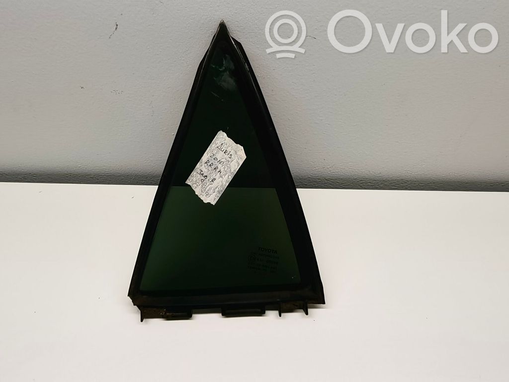 Toyota Auris 150 Rear vent window glass 