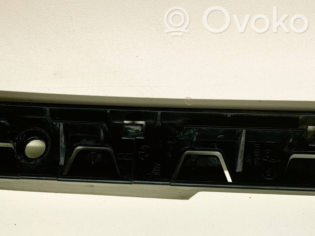 BMW 5 E60 E61 Priekšpusē bampera turētājs 