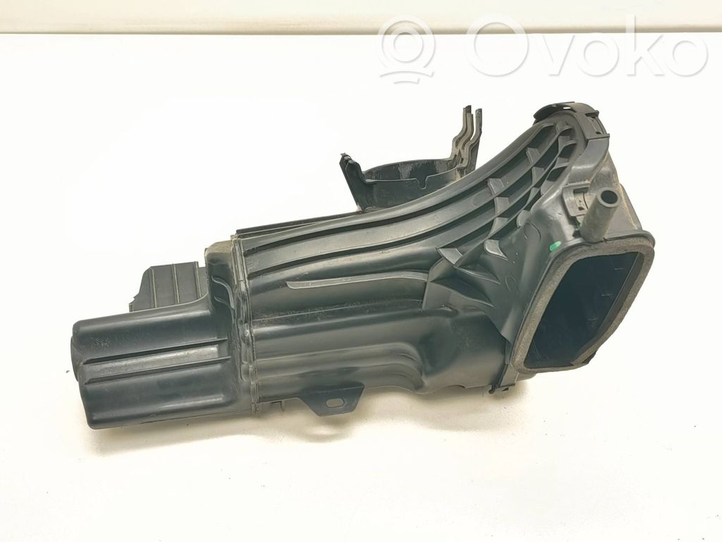 Peugeot 3008 II Oro paėmimo kanalo detalė (-ės) 